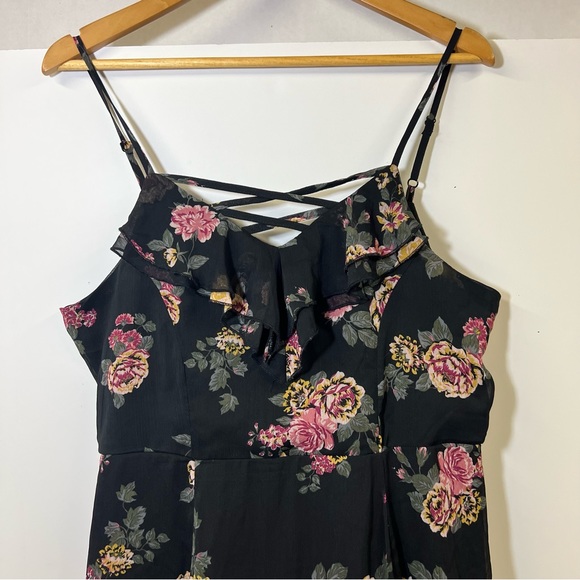Almost Famous Black Floral Rose Handkerchief Hem Maxi Dress SZ L - Picture 4 of 12